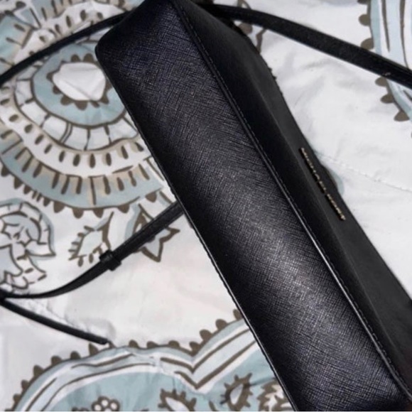 Michael Kors Jet Set Large Saffiano Leather Crossbody Bag and black MK wallet - Picture 3 of 6